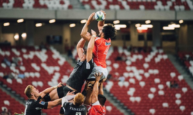 b体育官网：巴萨清偿莱万转会费余款，财务压力下艰难履行债务承诺