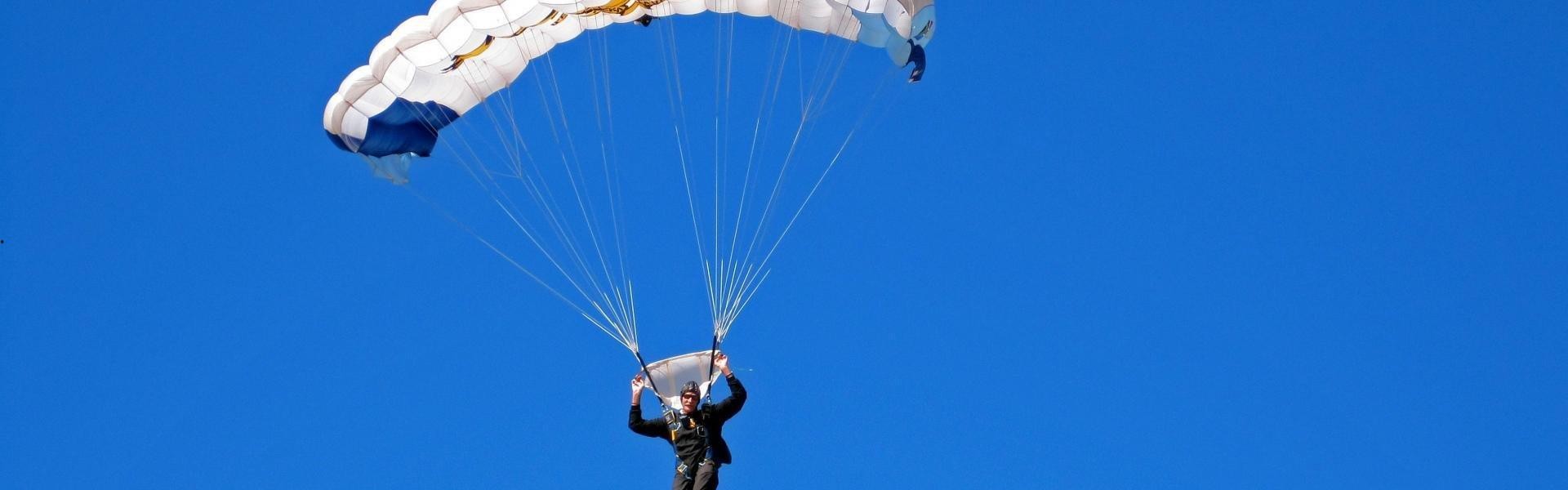 b体育官网_三大球运动会篮球项目引爆眼球 职业青训精锐与校园学生军上演巅峰对话