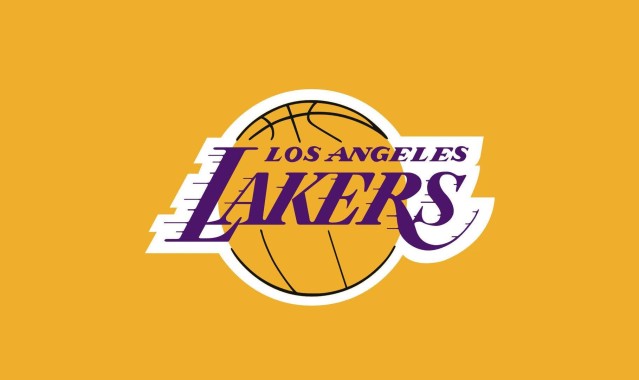 b体育-特瓦斯呼吁VAR改革，足球裁判争议的十字路口