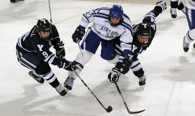 b体育下载：巴雷拉坦言客场攻克罗马非易事 盛赞齐沃是国米复兴关键领路人