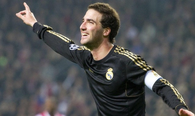 b体育app_利物浦临阵决策引争议 萨拉赫缺席国米关键战前沟通环节成焦点