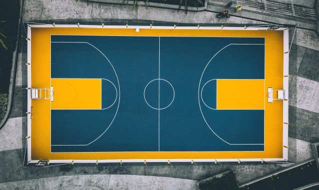 b体育-三外援缺阵无阻雄心 丁伟，目标直指季后赛，全队步伐坚定